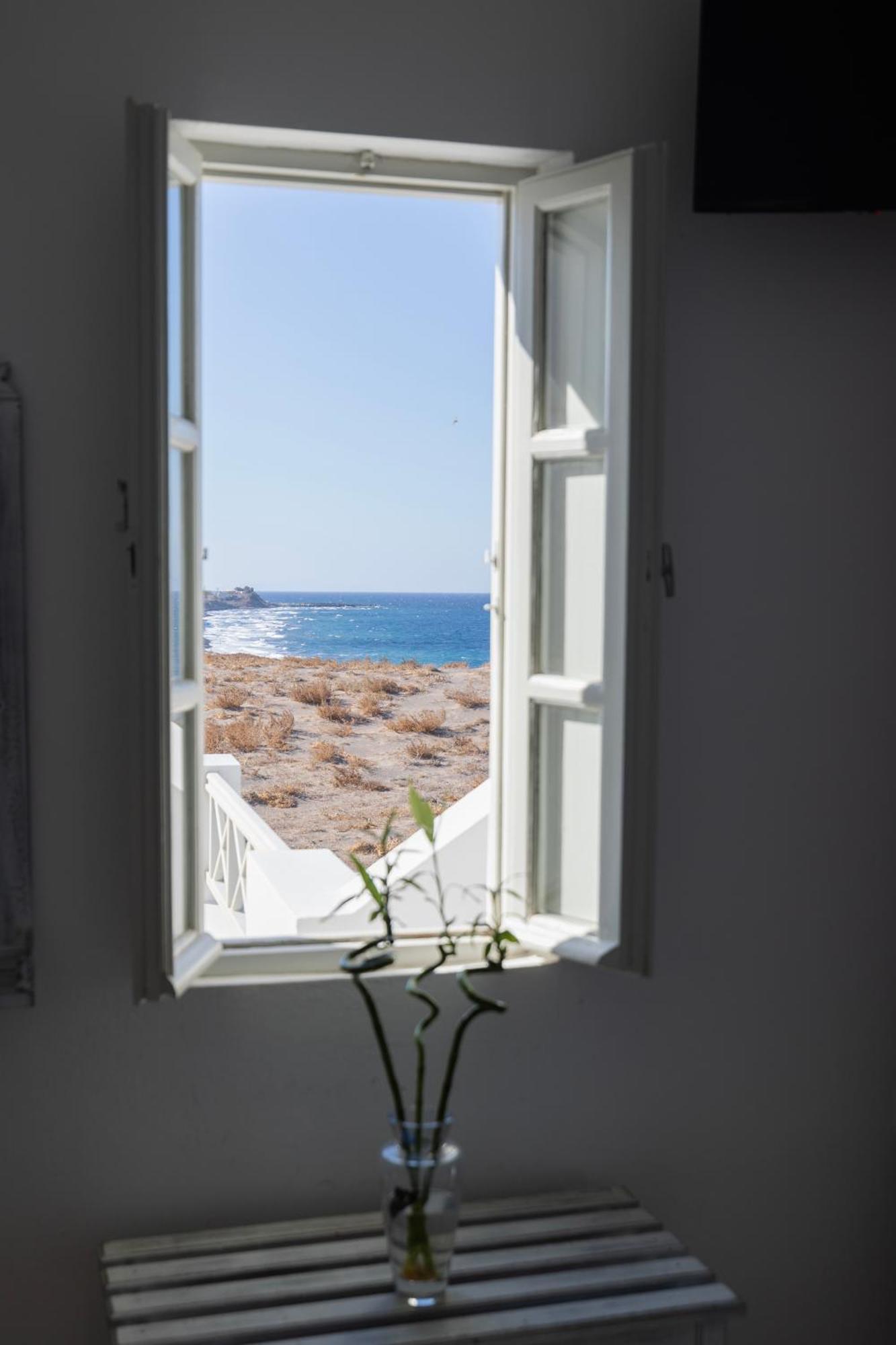 Vrachia Studios & Apartments Oia  Exterior photo